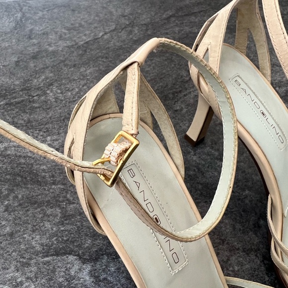 Genuine leather cream heels - Picture 2 of 9